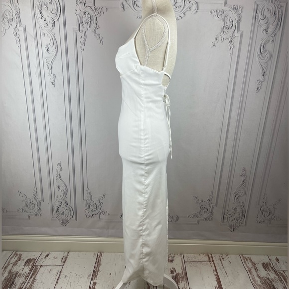 White Backless Bodycon Hallow Out Midi Dress - Picture 10 of 15